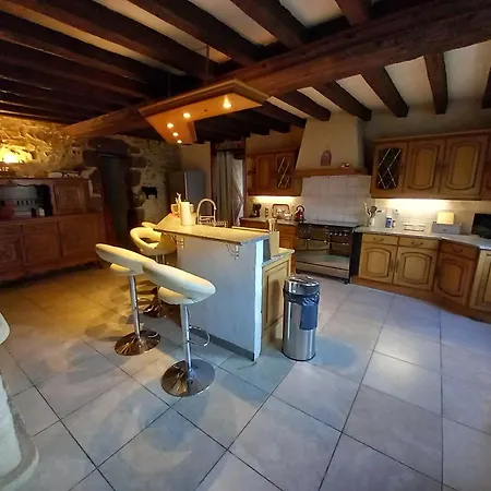 La Maison De Campagne Mont-Saint-Jean (Sarthe)